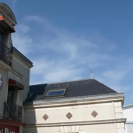 Du Cheval Blanc