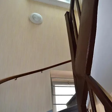 Du Cheval Blanc Hotel 2*
