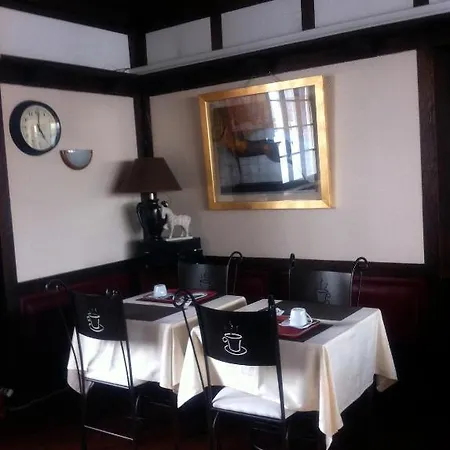 Hotel Du Cheval Blanc